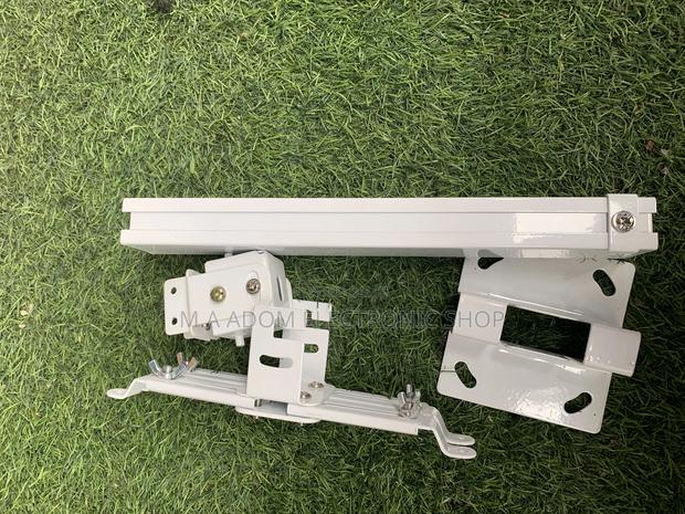 Projector Mount for Any Projector Very Easy to Use · Photo 1