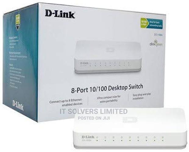 D-Link 8 Port Switch · Photo 1