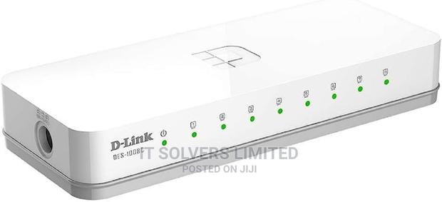 D-Link 8 Port Switch · Photo 4