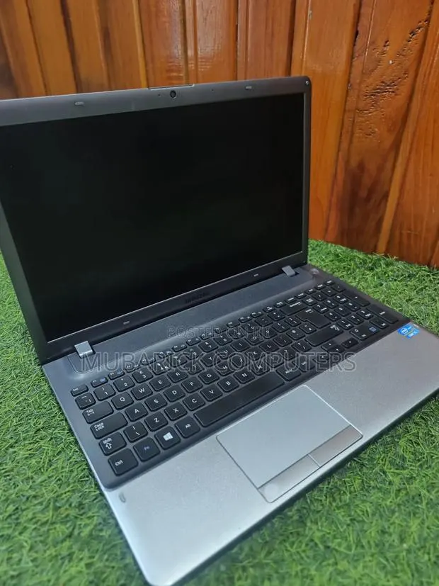 Laptop Samsung NP350V5C 8GB Intel Core i5 HDD 500GB · Photo 1