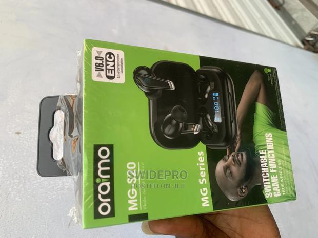 Oraimo SG M20 Earbuds With Charging Case · Photo 1