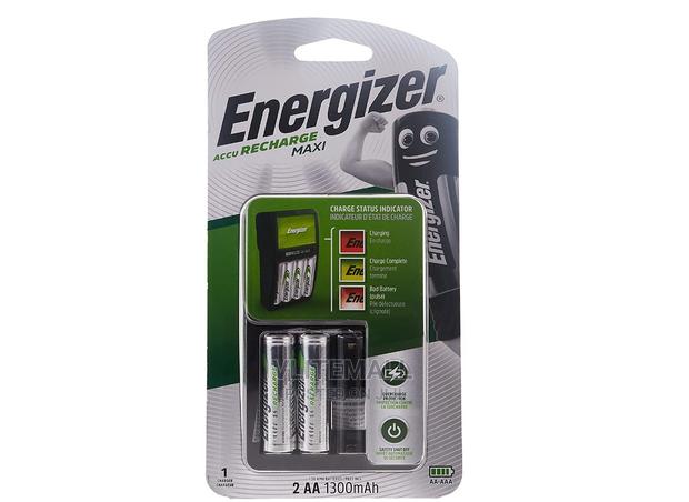 Energizer Maxi Charger With 2 Aa 1300mah Batteries · Photo 1