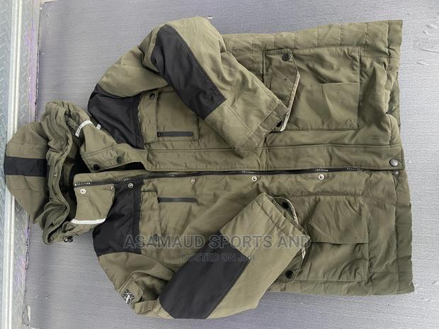 Original Padded Coat at Cool Price · Photo 1