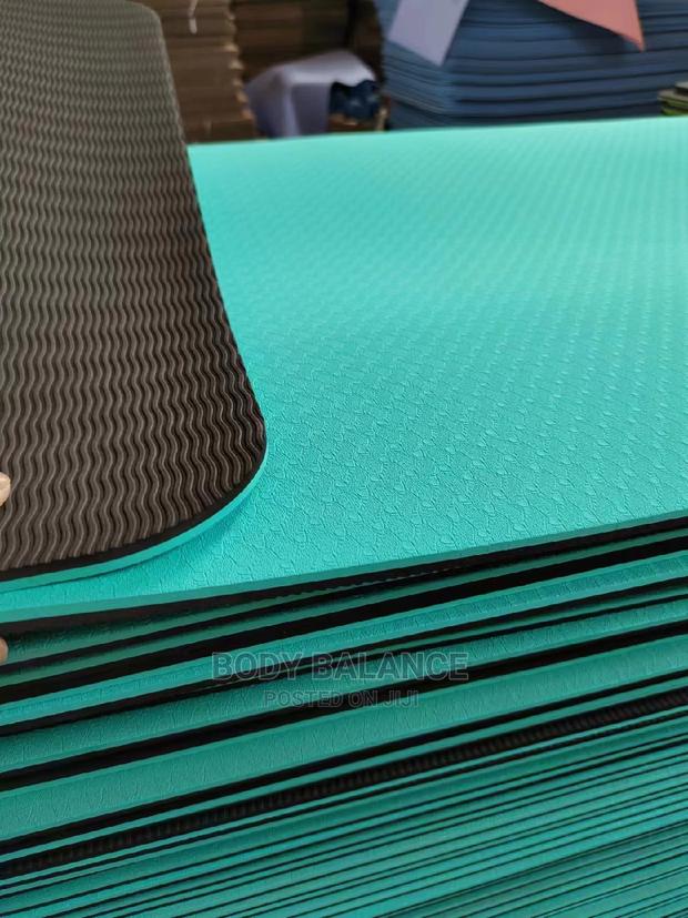 Double Thickness Yoga Mat · Photo 2