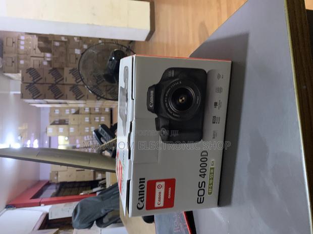 Eos Canon 4000d Camera With Lens · Photo 1