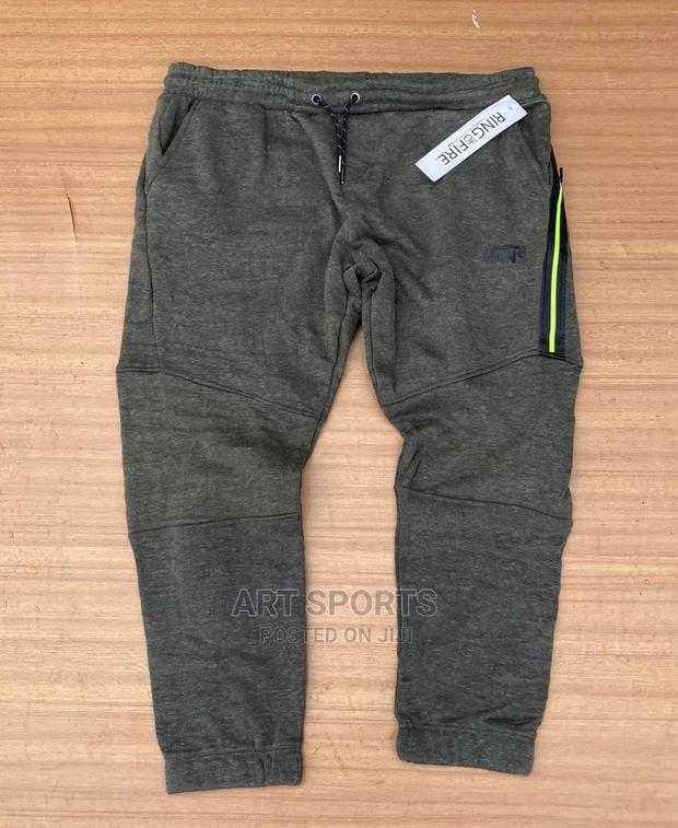 Adidas Joggers · Photo 2