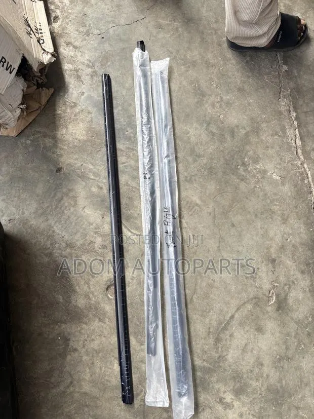 Honda CRV Door Mouth Strip 2023 2024 2025 2026 · Photo 1