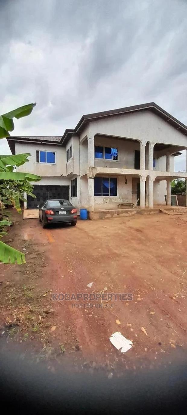 6bdrm House in Afianya Mataheko, Tema Metropolitan for sale · Photo 1