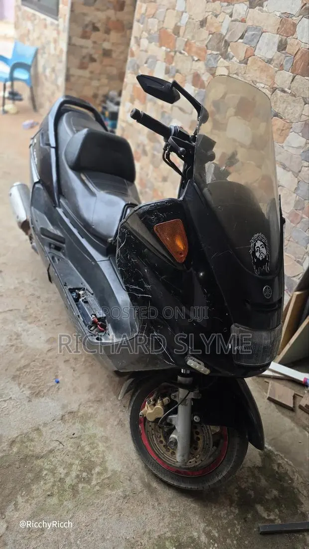 Yamaha Majesty 2010 Black · Photo 1