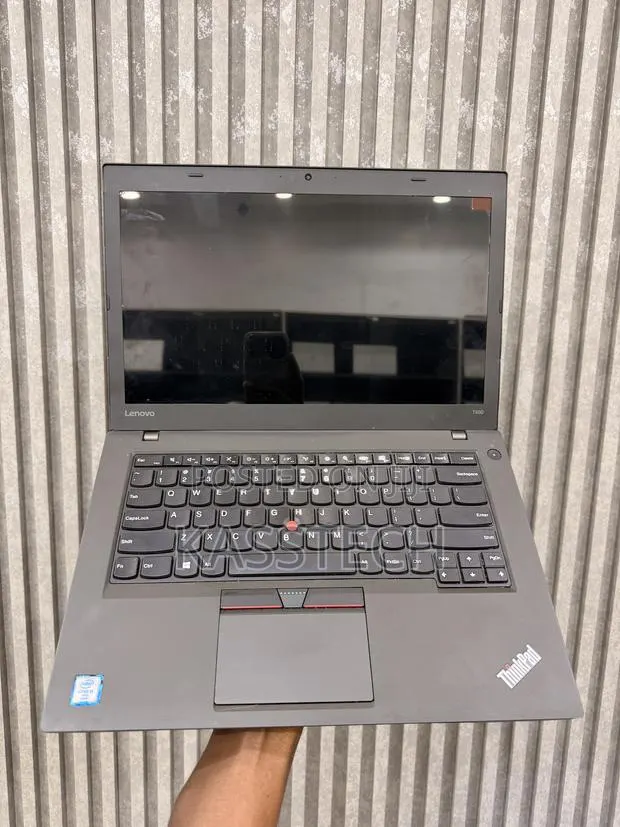 Laptop Lenovo ThinkPad T460 8GB Intel Core i5 SSD 256GB · Photo 1