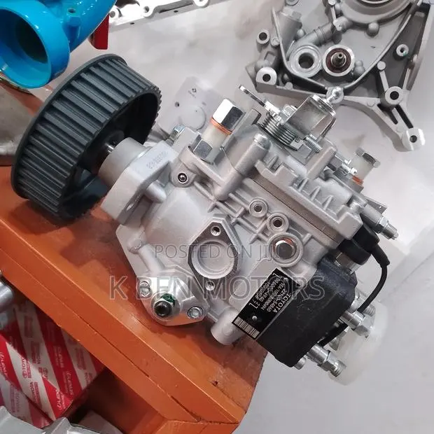 Toyota Hilux 5l Hiace 2l Injection Pump · Photo 1