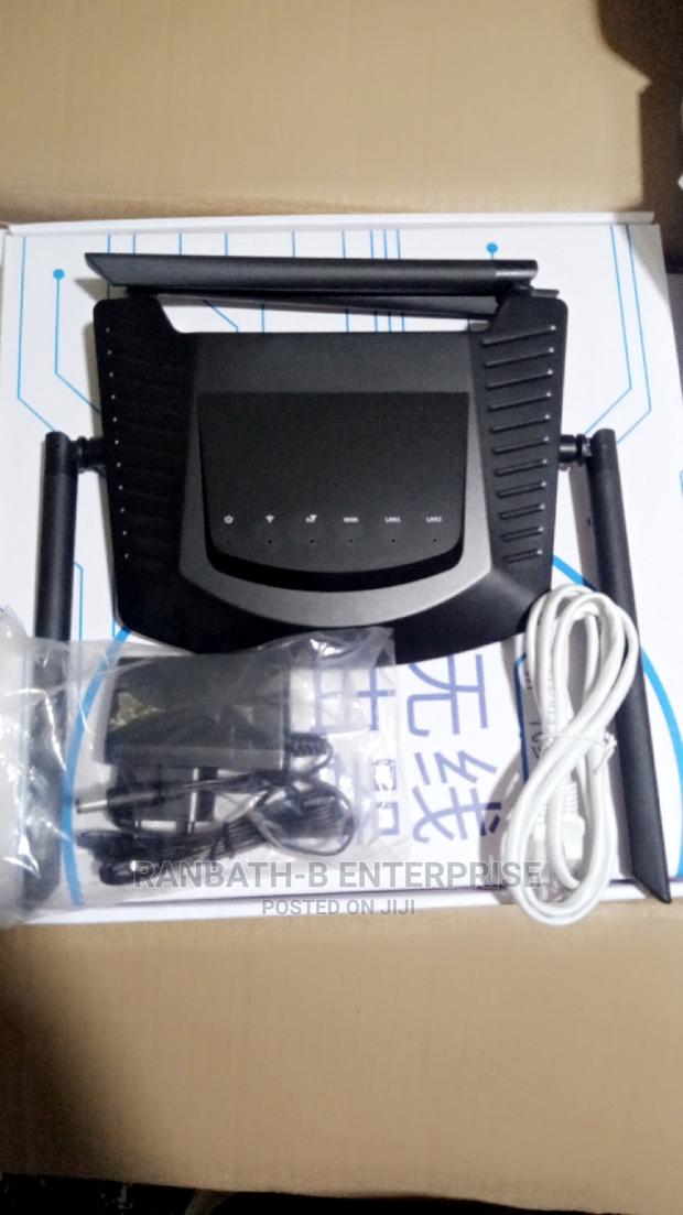 4G Wireless Router ( Takes All Sim) · Photo 2