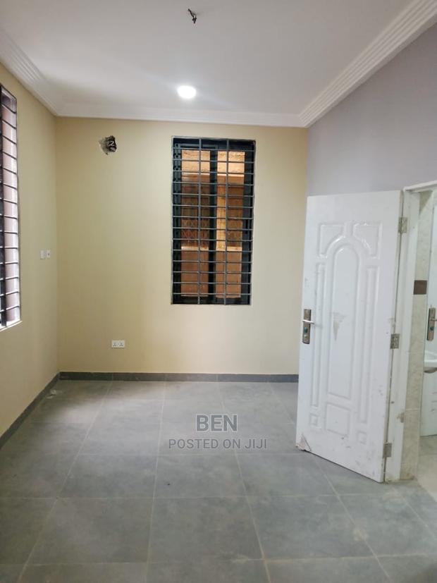6bdrm Mansion in Pokuase New Road, Ablekuma for sale · Photo 2
