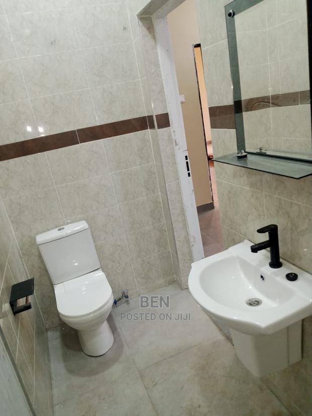 6bdrm Mansion in Pokuase New Road, Ablekuma for sale · Photo 7