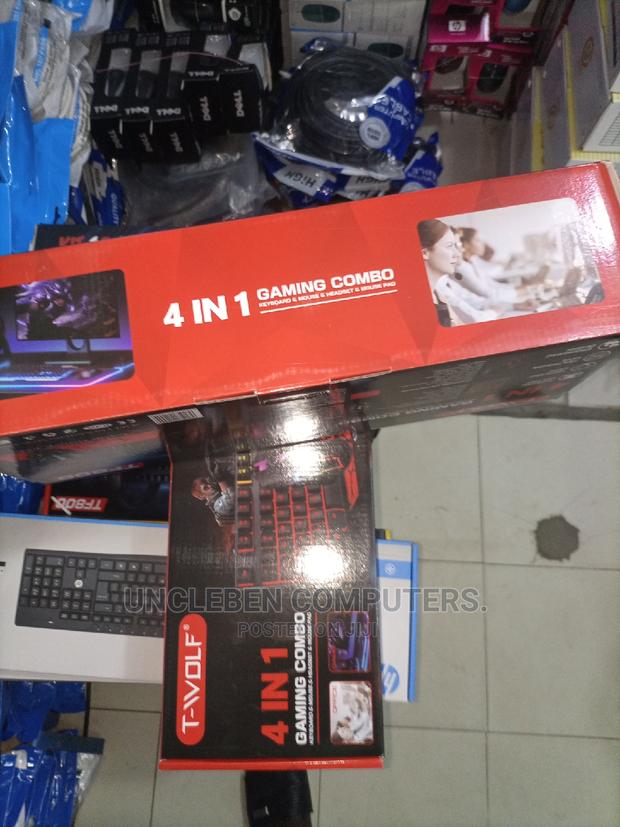 Gaming Keyboard With Mouse and Headset · Photo 3