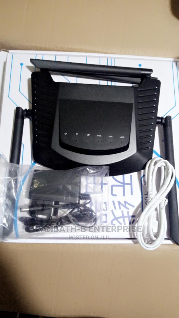 4G Universal Router · Photo 1