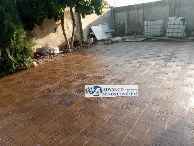Wood Square (Concrete Stamp) · Photo 3