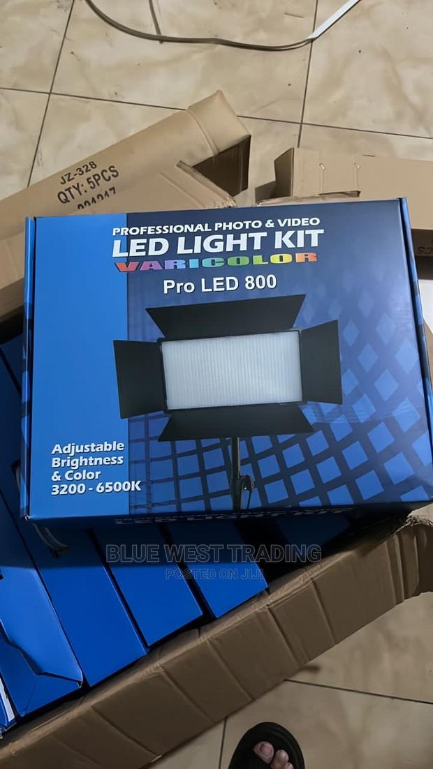 PRO LED 800 LED Light - Professional Studio Light (50 WATTS) · Photo 4
