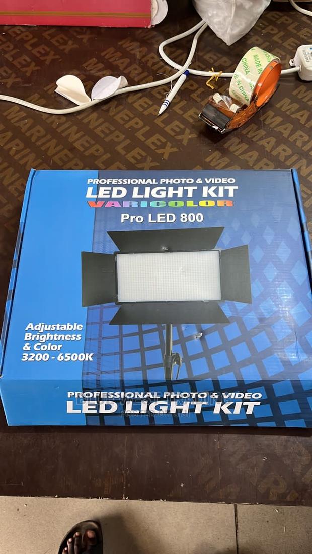 PRO LED 800 LED Light - Professional Studio Light (50 WATTS) · Photo 6