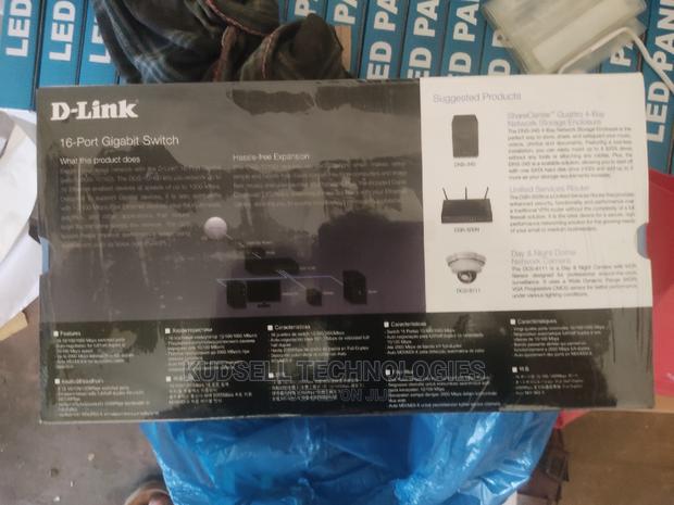 Dlink 16 Port Gigabit Switch · Photo 2