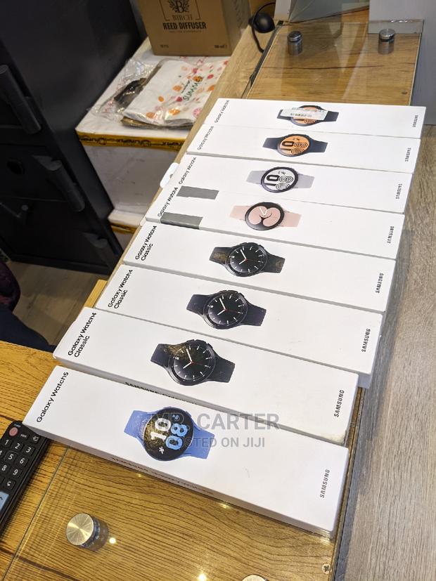 Original Samsung Galaxy Watches · Photo 2