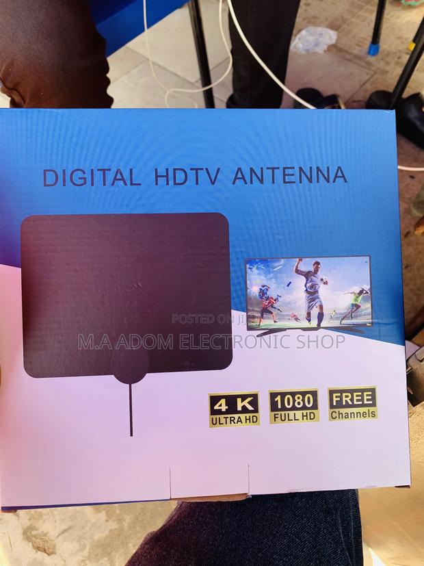 UHD Digital Indoor Antenna · Photo 1