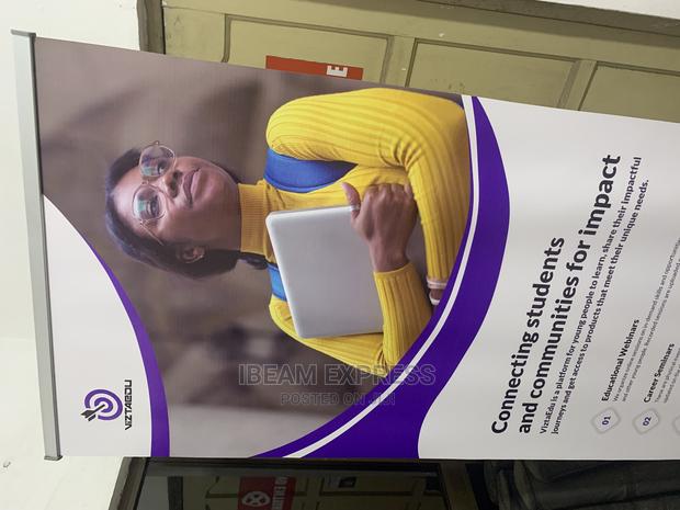 Pull Up Banner With Machine · Photo 2