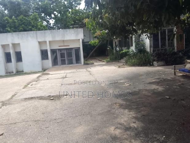 Achimota 4 Plot With Old House for Sale · Photo 5