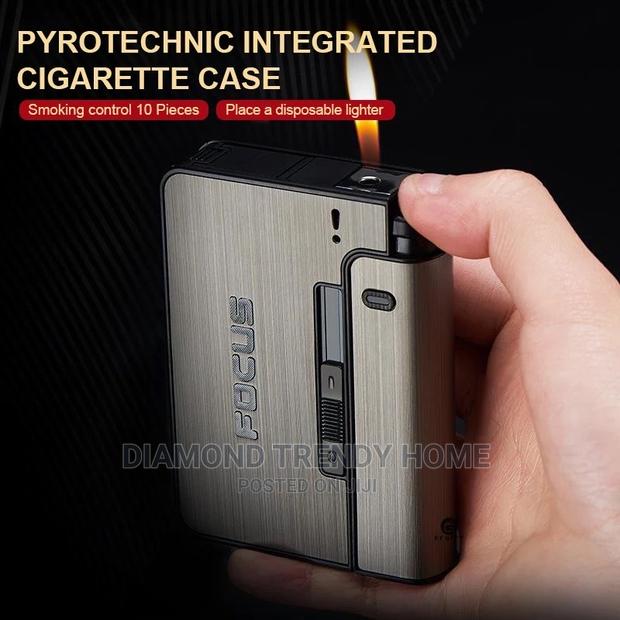 Automatic Metal Cigarette Case Holder With Lighter Holder. · Photo 5