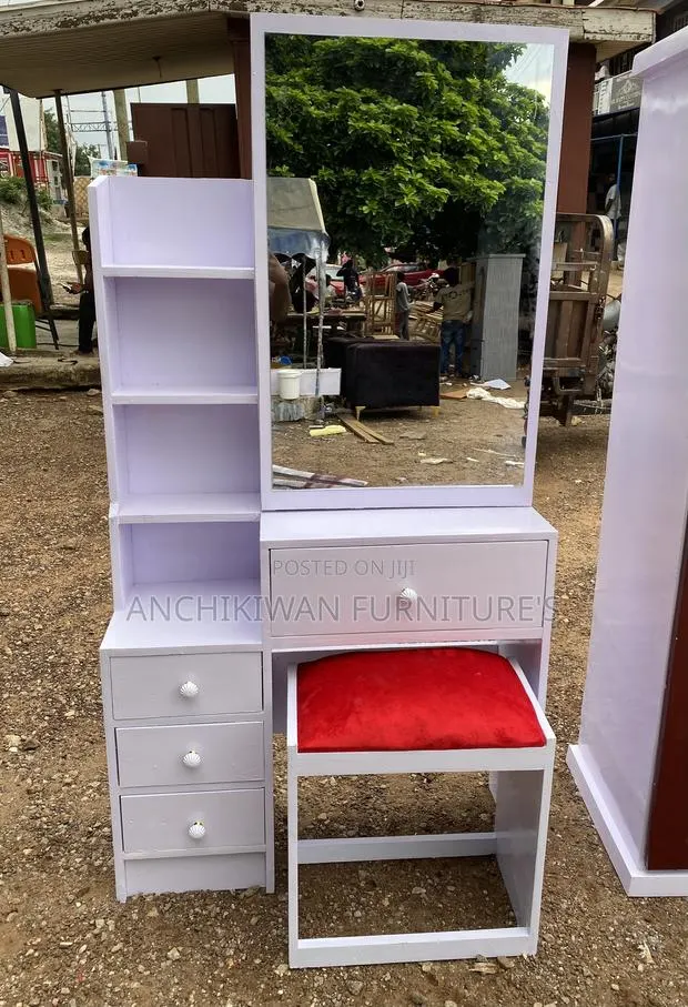 Dresser Chair (Payment After Delivery) · Photo 1