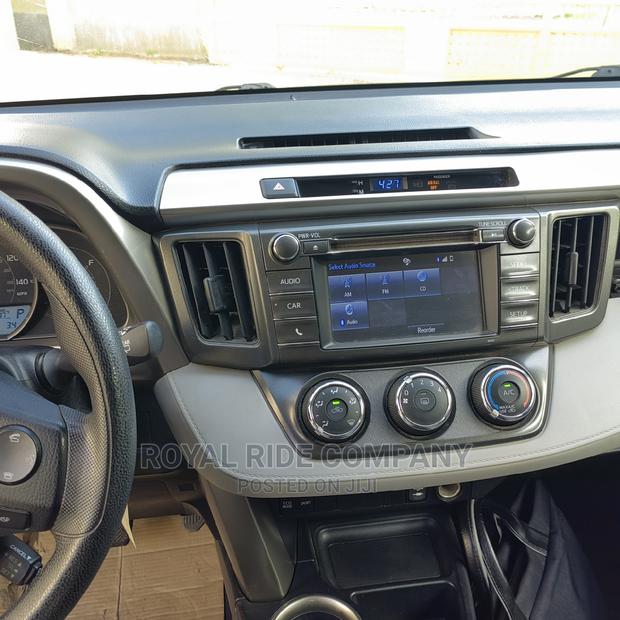 Rent a Car - Toyota Rav 4 Le Grey · Photo 2