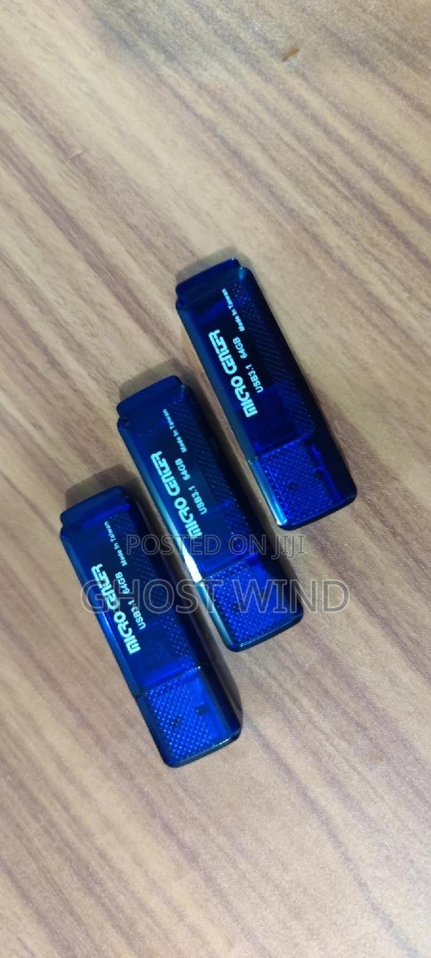Micro Center 64gb Flash Drive · Photo 2
