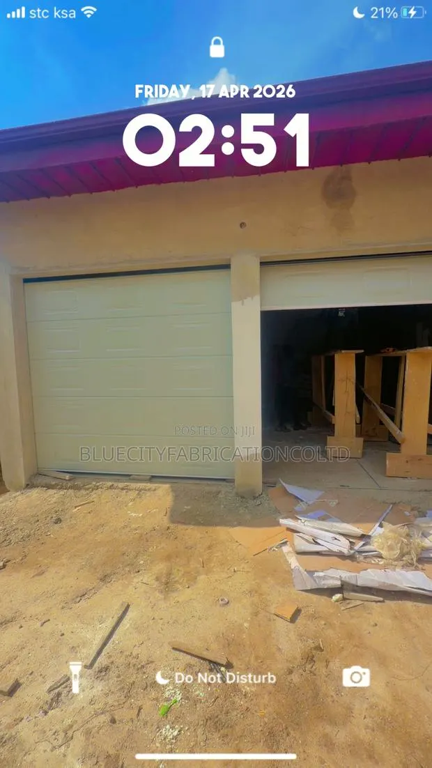 Smart Garage Door · Photo 1