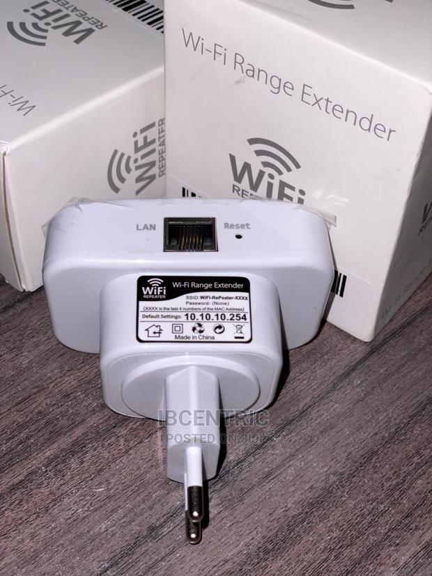 Wi-Fi Range Extender · Photo 3