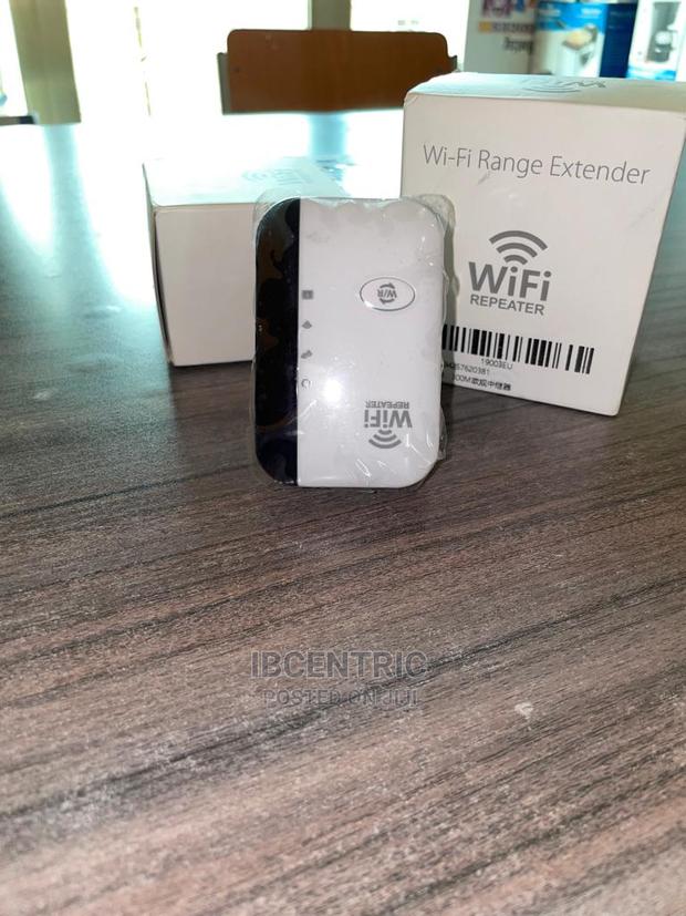 Wi-Fi Range Extender · Photo 4