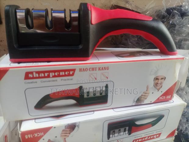 Knife Sharpener With Scissors · Photo 2