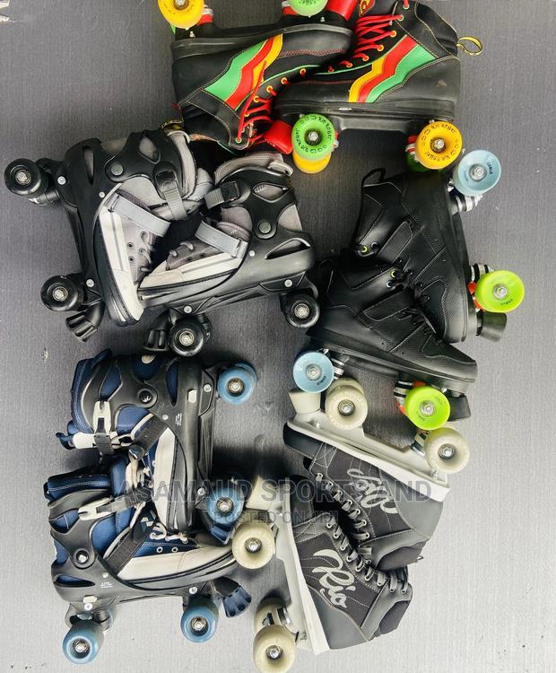Original Roller Skating Shoes at Cool Price · Photo 1