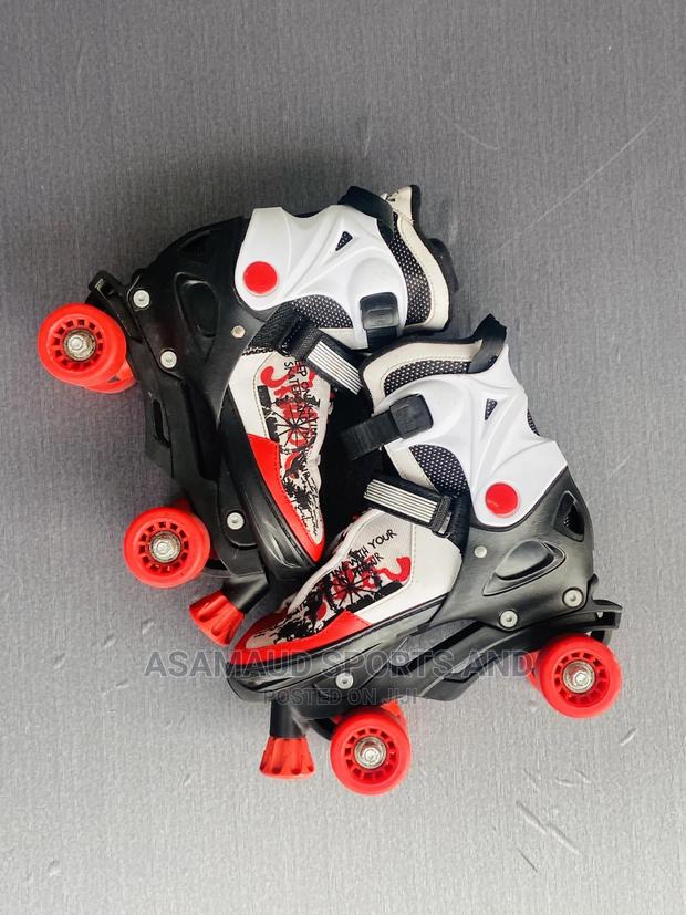 Original Roller Skating Shoes at Cool Price · Photo 2