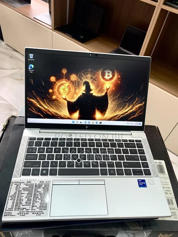 Laptop HP EliteBook 840 G8 16GB Intel Core i7 SSD 256GB · Photo 1