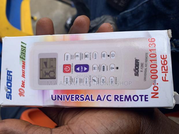 Universal AC Remote · Photo 1