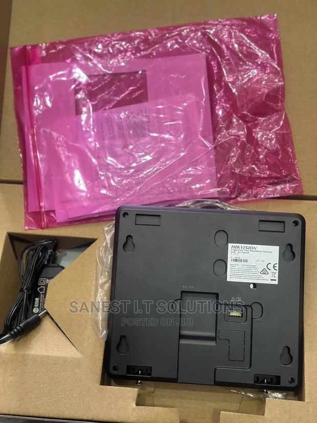 Hikvision Time Attendance Terminal · Photo 2