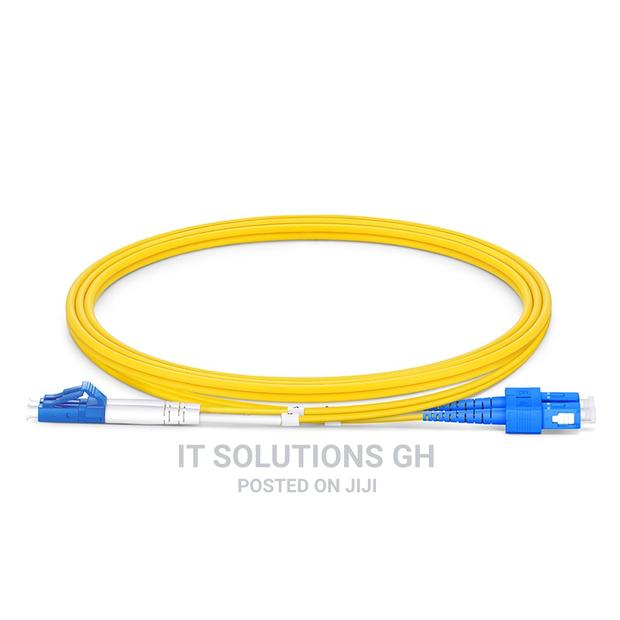 LC/UPC to SC/UPC Patch Cord / Single Mode Duplex · Photo 1