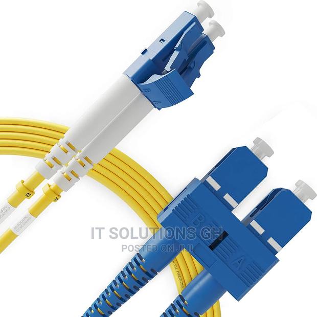 LC/UPC to SC/UPC Patch Cord / Single Mode Duplex / 5M · Photo 1