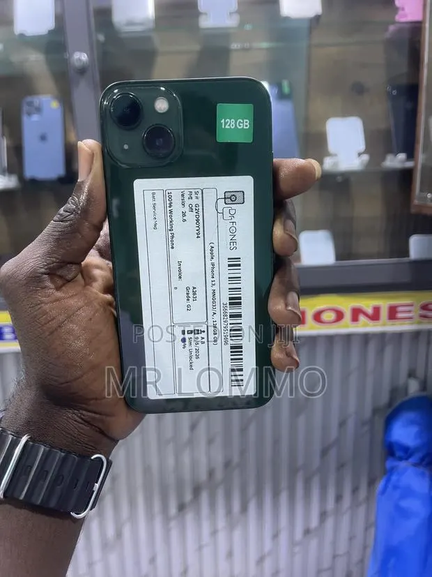 Apple iPhone 13 128 GB Green · Photo 1
