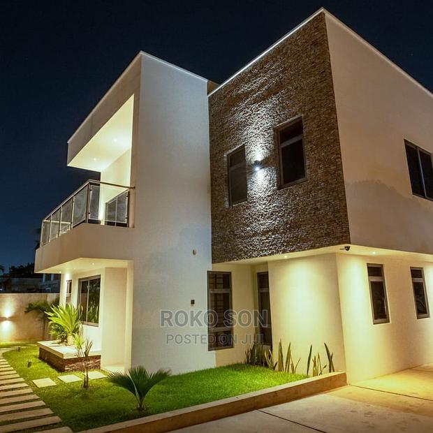 4bdrm Duplex in Dr Roko, The Mall for sale · Photo 1