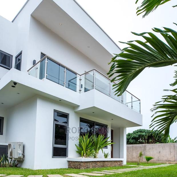 4bdrm Duplex in Dr Roko, The Mall for sale · Photo 8