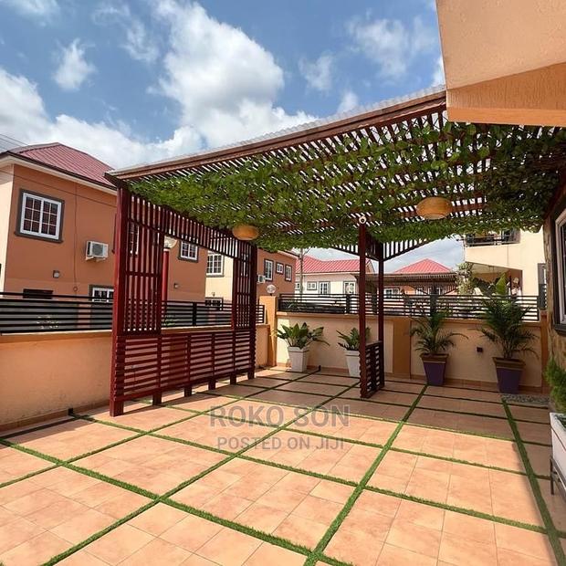 3bdrm Duplex in Dr Roko, School Area for rent · Photo 2