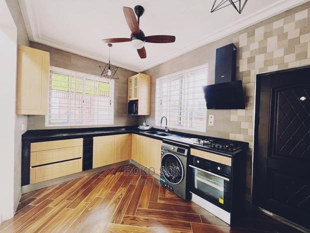 3bdrm Duplex in Dr Roko, School Area for rent · Photo 3