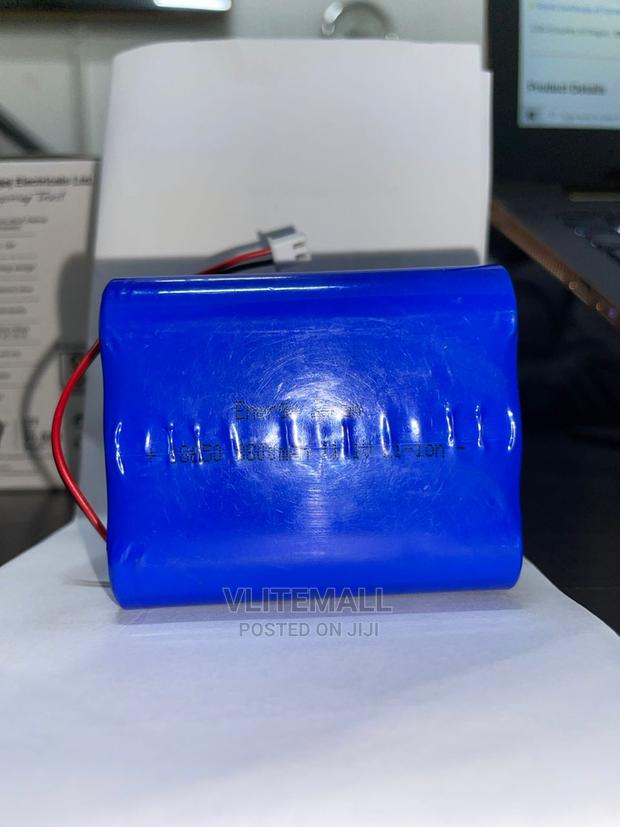 11.1v Rechargeable Battery Pack · Photo 5