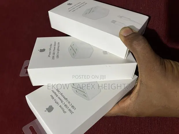 iPhone / iPad / Apple Watch Charger/ Fast Charging /Brandnew · Photo 1